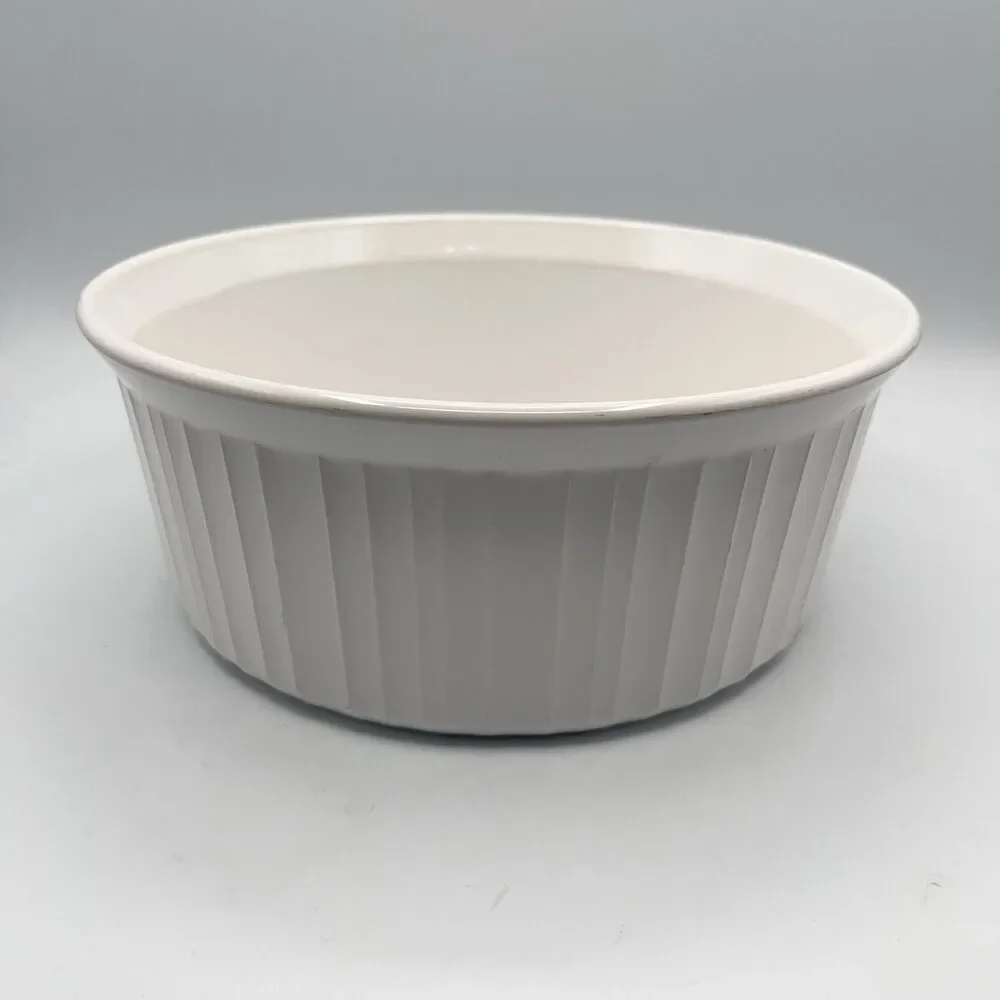 Vtg Corning Ware French White F 1 B 2.5 liter Round Casserole Dish No Lid